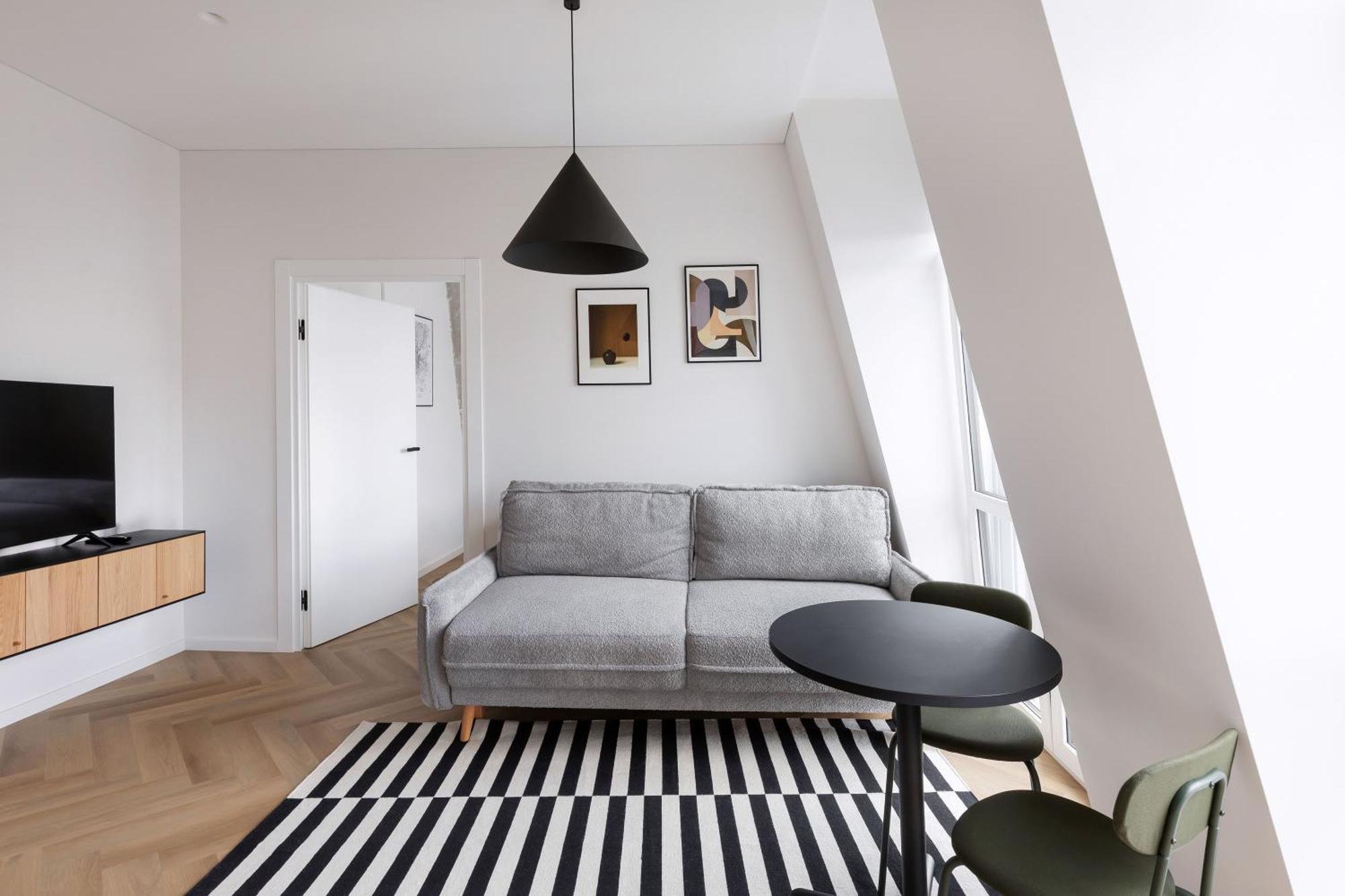 White Lotus 29 By Reside Baltic